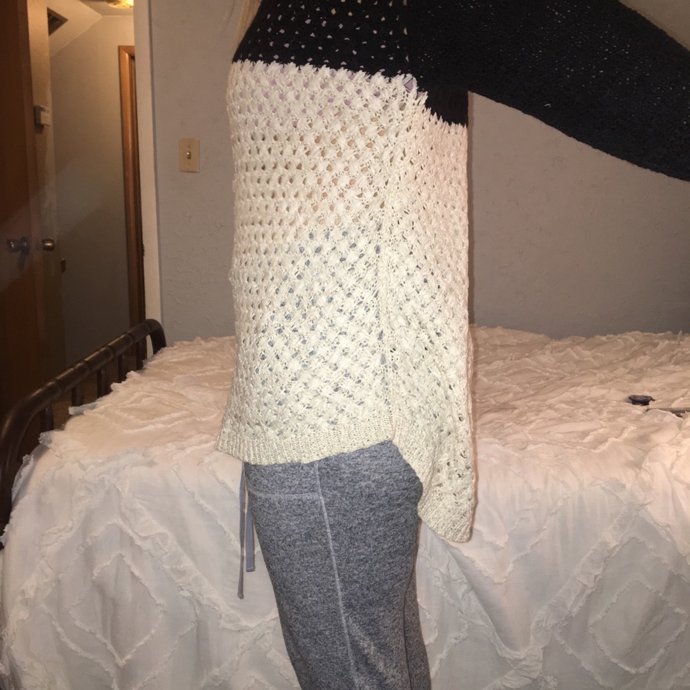 SWEATER - Picture 3 of 6